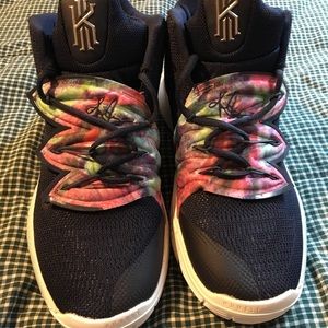 Kyrie 5 “Galaxy”